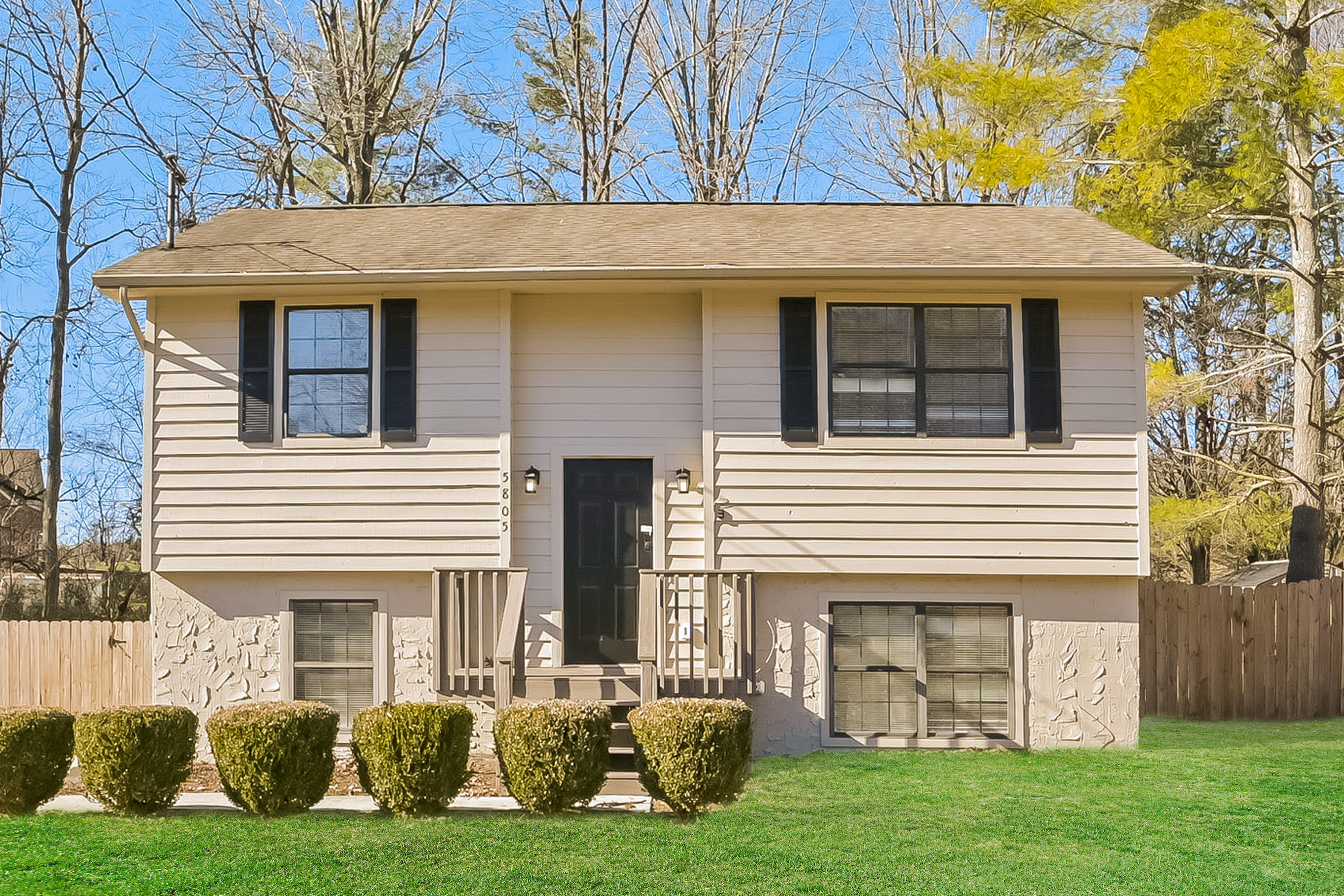 5805 WHISPER WOOD RD KNOXVILLE, TN 37918